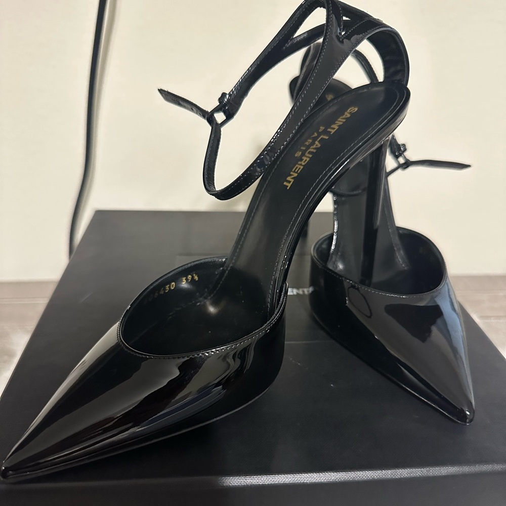 Ysl patent leather pump with strap